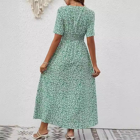 Elegantes Kleid mit V-Ausschnitt und Schlitz von Andrea Serena