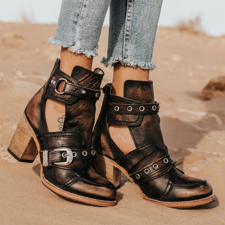 Andrea's™ | Riemchen-High Heels mit Schnallendetail