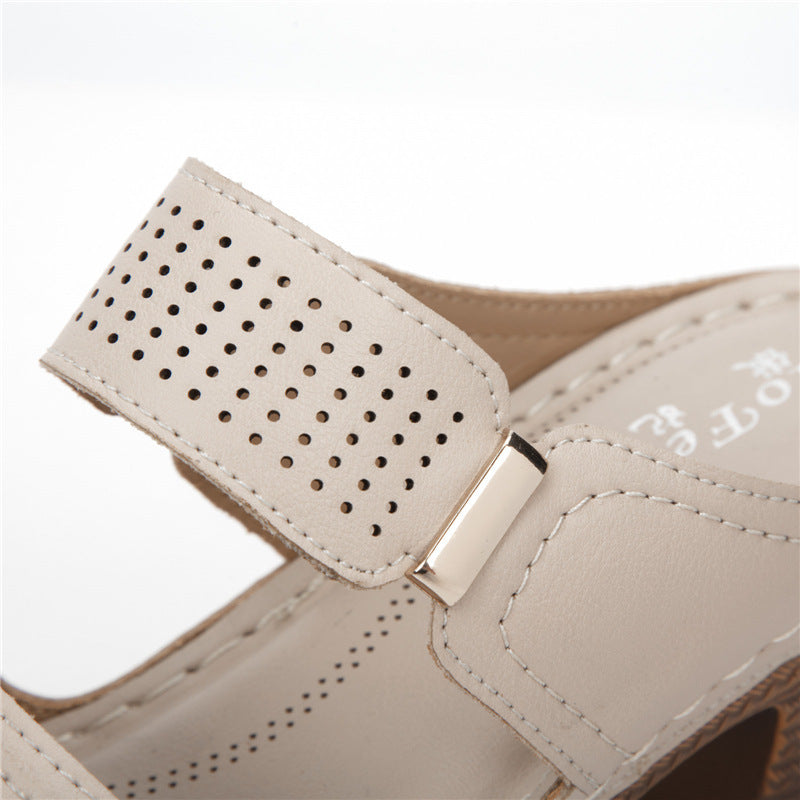 Andrea's™ | Offene Sandalen mit Blockabsatz, Doppelriemen und Schnallendetail