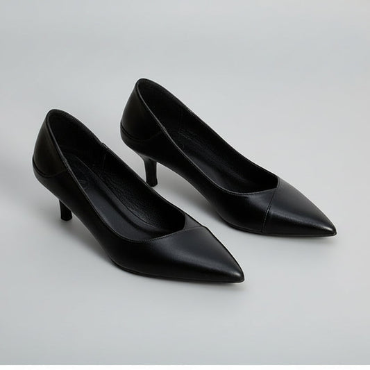 Elegante schwarze Schaffell-Pumps von Andrea Serena