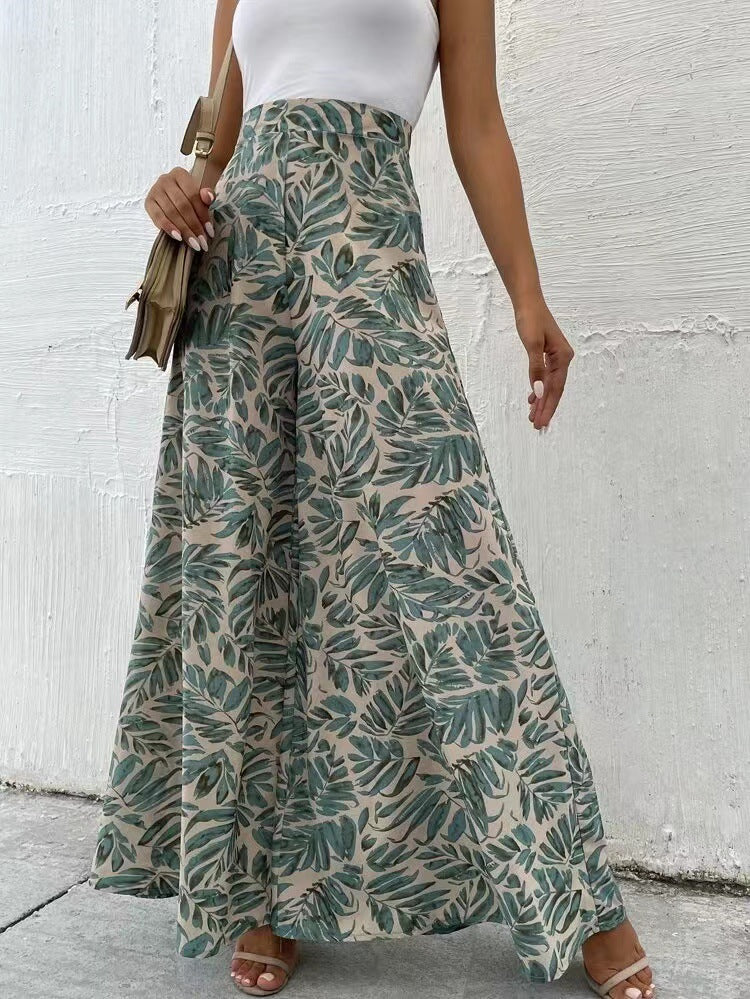 Schicke, weite Hose mit Blumenmuster von Andrea Serena