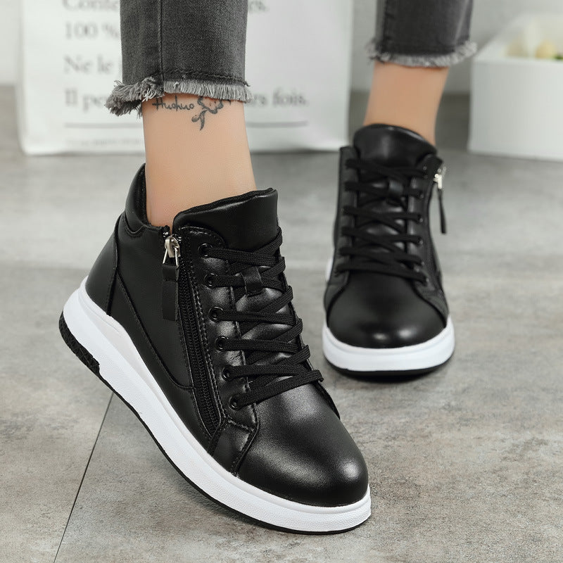 Elegante Leder-Sneaker von Andrea Serena