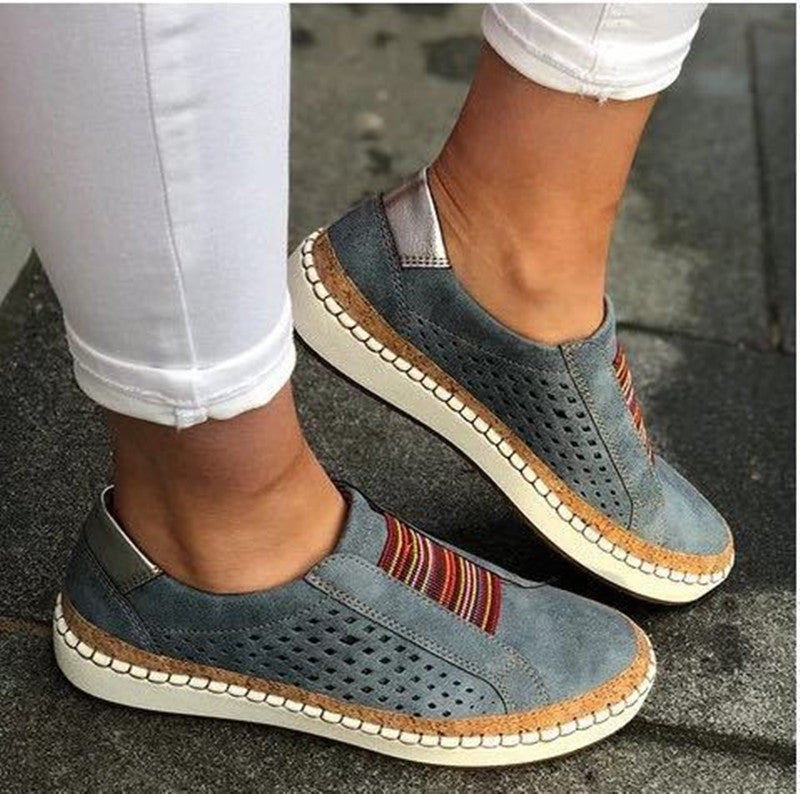 Andrea's™ | Slip-On-Sneaker mit perforiertem Design und mehrfarbigem Gummiband