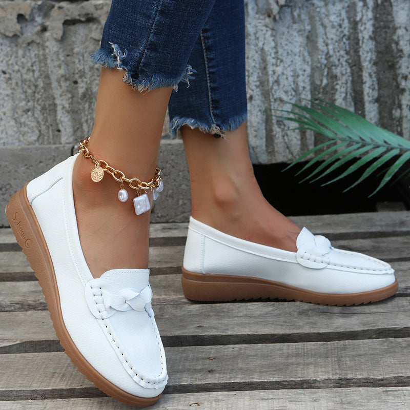 Andrea's™ | farbene Slipper mit geflochtenem Detail