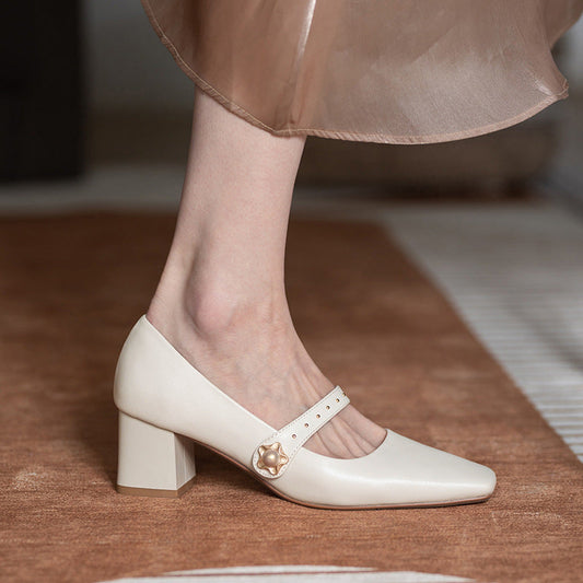 Klassische Mary Jane Heels von Andrea Serena
