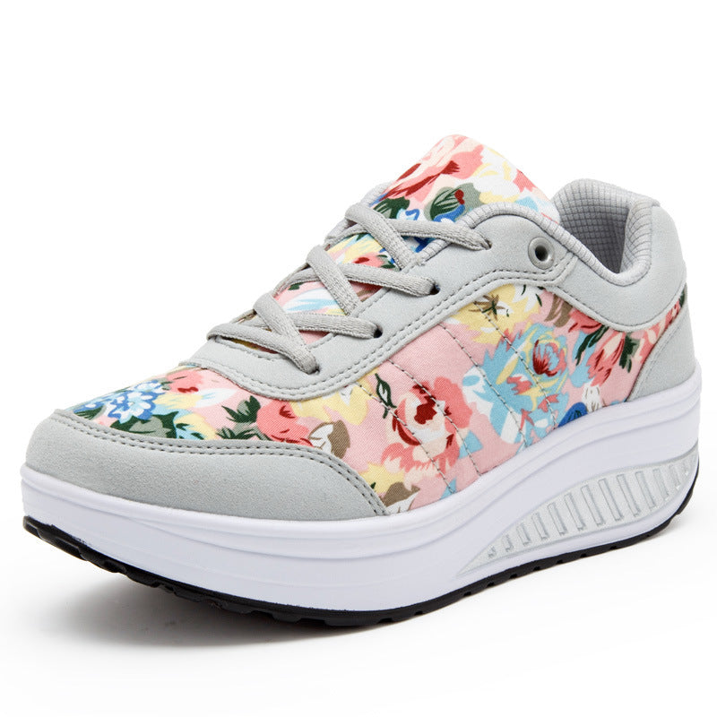 Andrea Serena Sneakers aus atmungsaktivem Canvas mit Blumenmuster