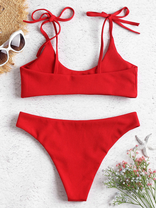 Auffälliger, trägerloser Bikini mit niedrigem Bund von Andrea Serena