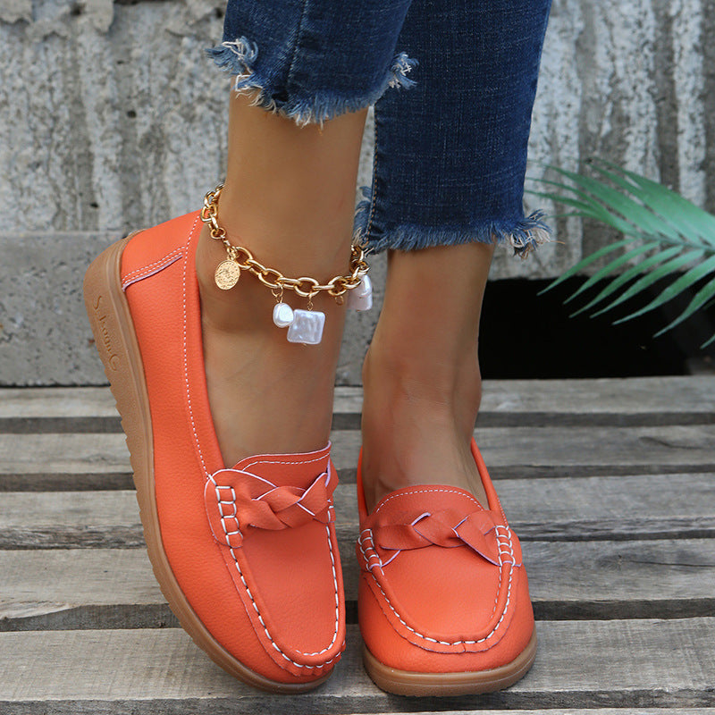 Andrea's™ | farbene Slipper mit geflochtenem Detail
