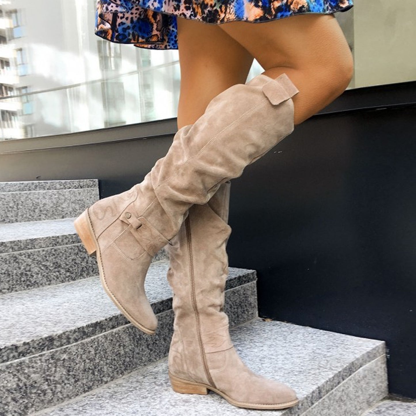 Andrea's™ | Elegante Veloursleder-Stiefel mit seitlichem Zipper – perfekt für Herbst & Winter