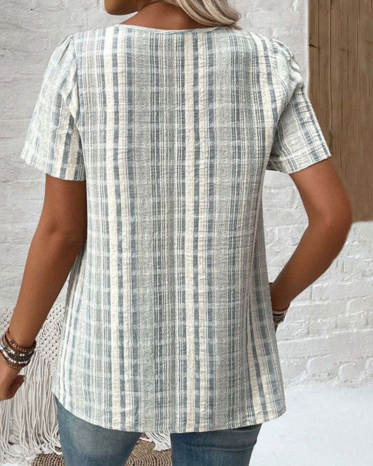 Andrea's™ | Lässiges T-Shirt mit V-Ausschnitt und Streifenkaro