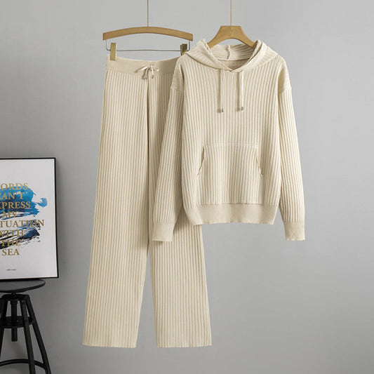 Trendiges Strickset mit Kapuze von Andrea Serena