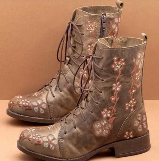 Andrea's™ | Trendige Damen-Stiefeletten mit Stickerei und mittlerem Absatz