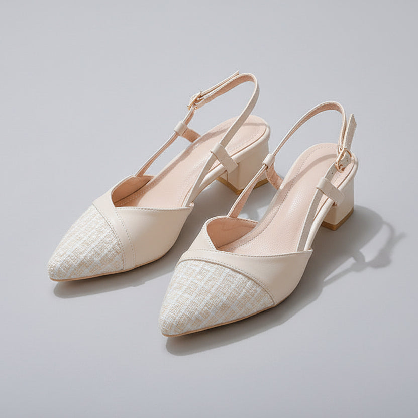 Elegante Pumps mit spitzer Zehenpartie von Andrea Serena