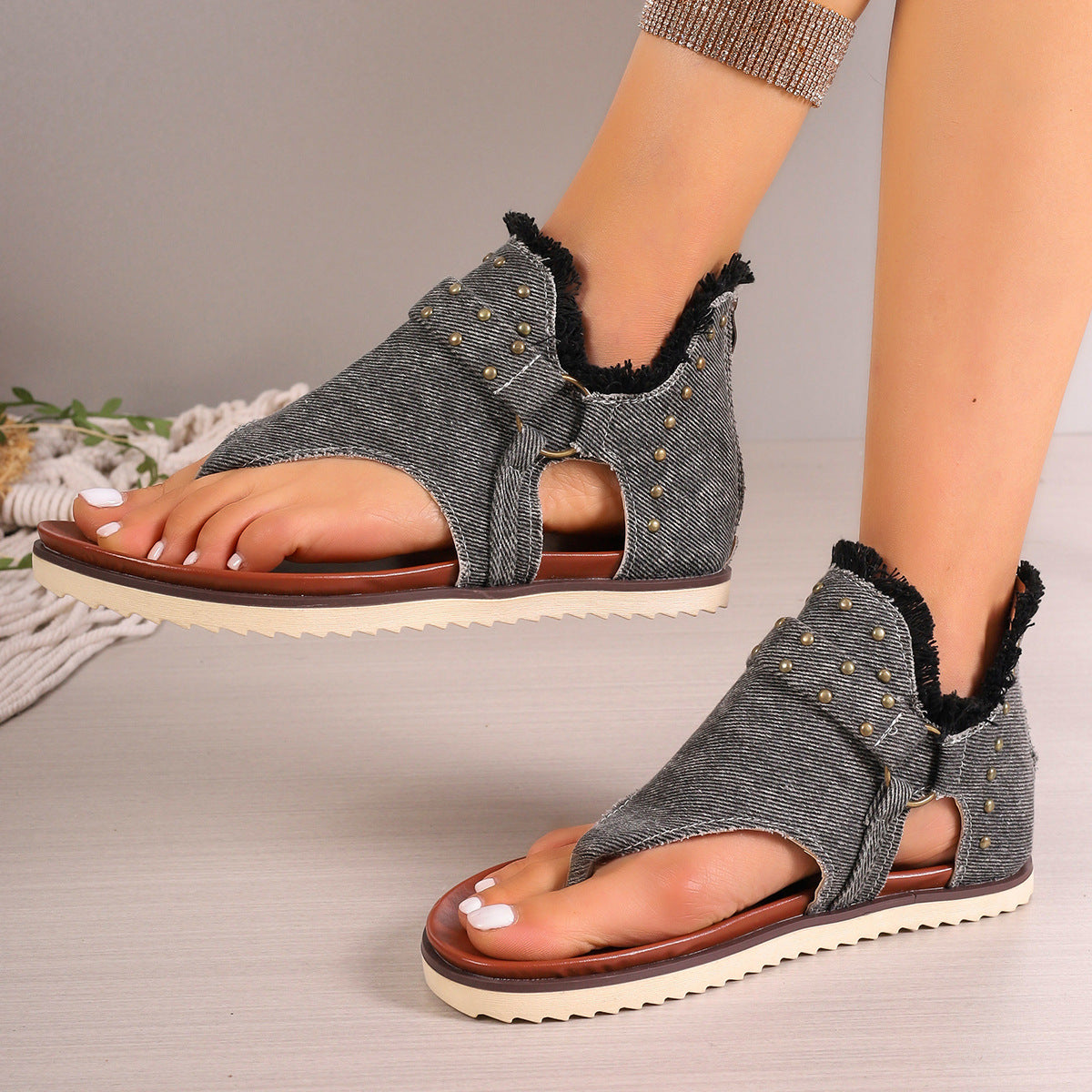 Andrea's™ | Zehenstegsandalen mit Reißverschluss hinten