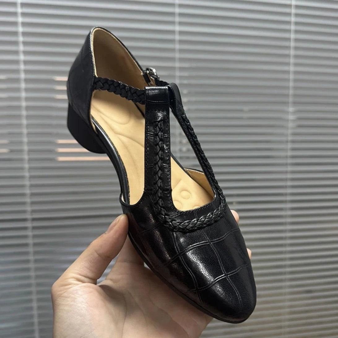 Retro Mary Jane Chunky Heels von Andrea Serena
