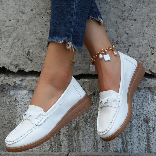Andrea's™ | farbene Slipper mit geflochtenem Detail
