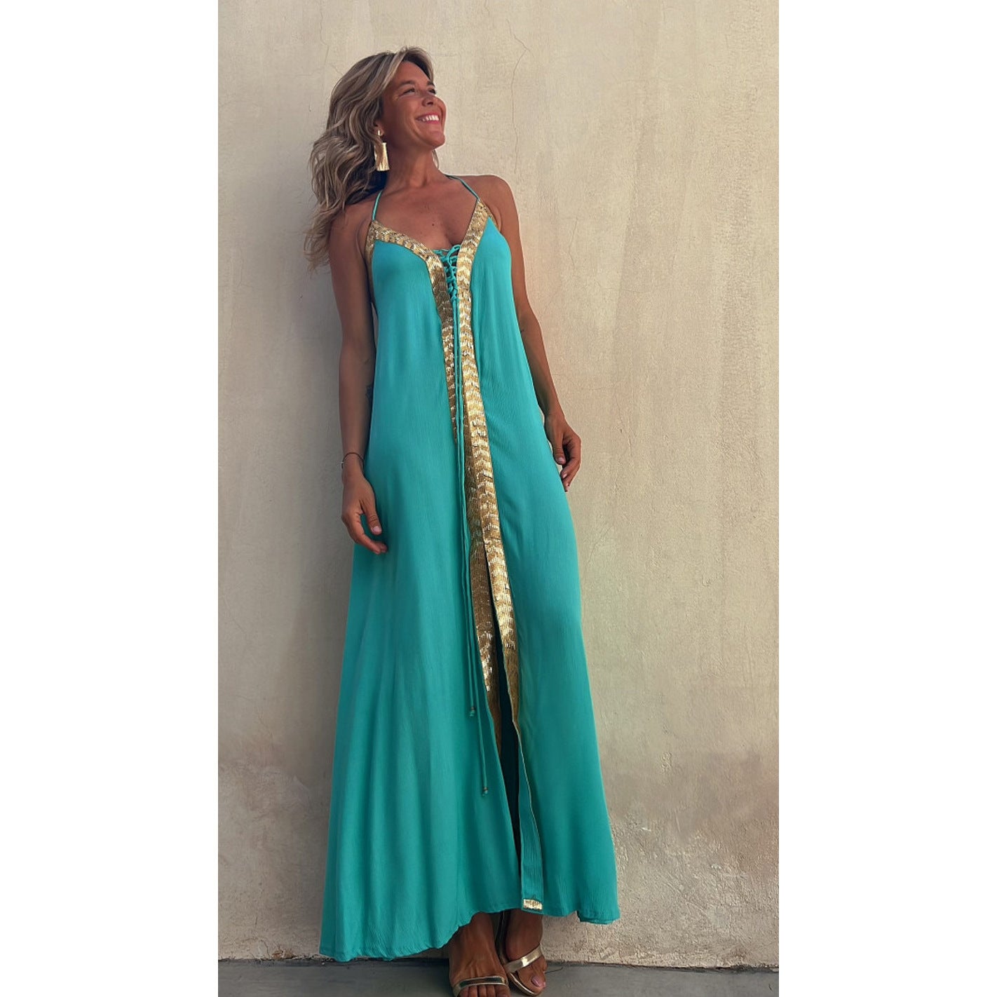 Elegantes Neckholderkleid mit Schnürung von Andrea Serena