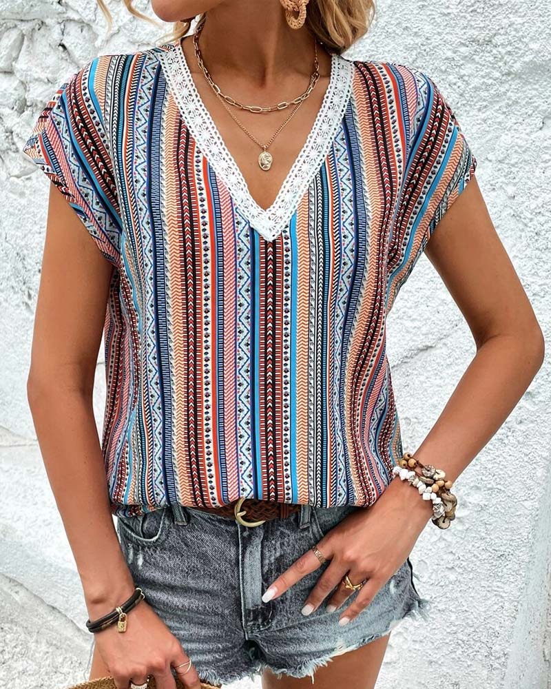 Andrea's™ | T-Shirt bunte gedruckte Spitze V-Ausschnitt