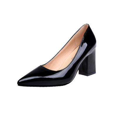Elegante Pumps mit spitzer Zehenpartie von Andrea Serena