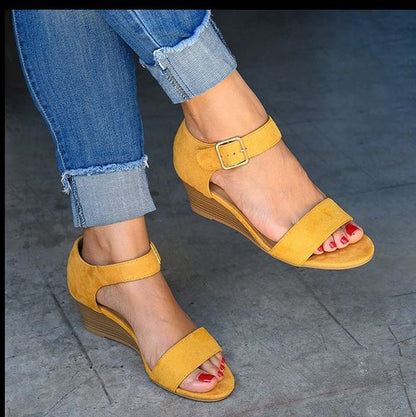 Andrea's™ | Damenmode-Keilabsatzsandalen mit Schnallenriemen