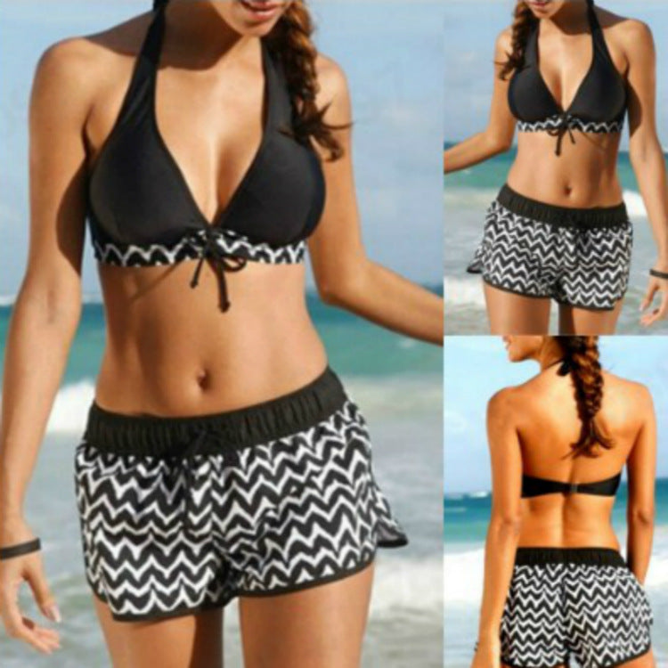Schickes Zigzag Andrea Serena Bikini-Set mit Shorts
