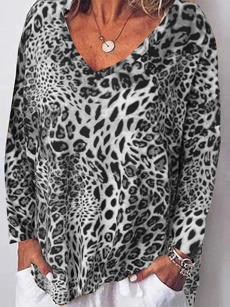 Leopardenmuster-Top mit V-Ausschnitt von Andrea Serena