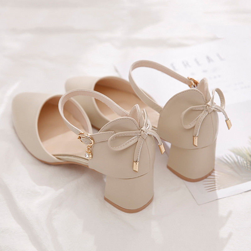 Elegante Pumps mit klobigem Absatz von Andrea Serena