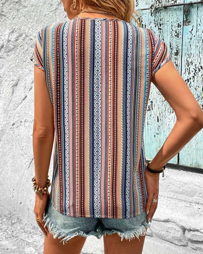 Andrea's™ | T-Shirt bunte gedruckte Spitze V-Ausschnitt