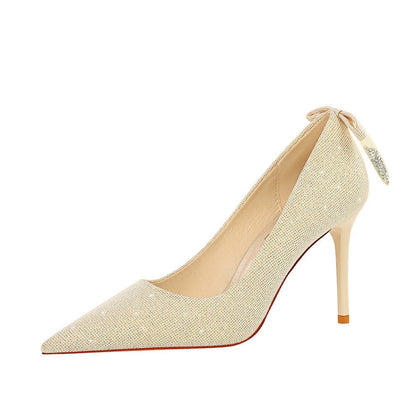 Elegante goldene Stiletto-Heels von Andrea Serena