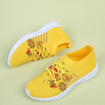 Pinterest-inspirierte Andrea Serena Flower Mesh Sneakers