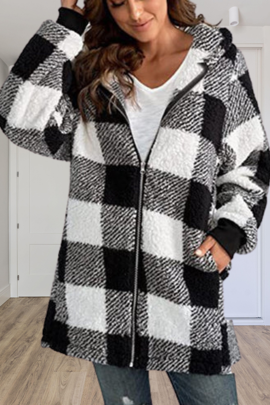 Andrea’s™ | Schwarz-karierte Sherpa-Kapuzenjacke