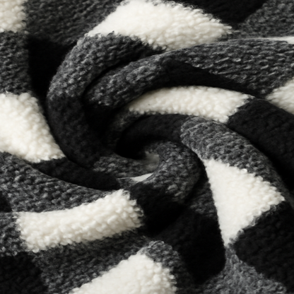 Andrea’s™ | Schwarz-karierte Sherpa-Kapuzenjacke