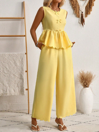 Schickes gelbes zweiteiliges Set von Andrea Serena