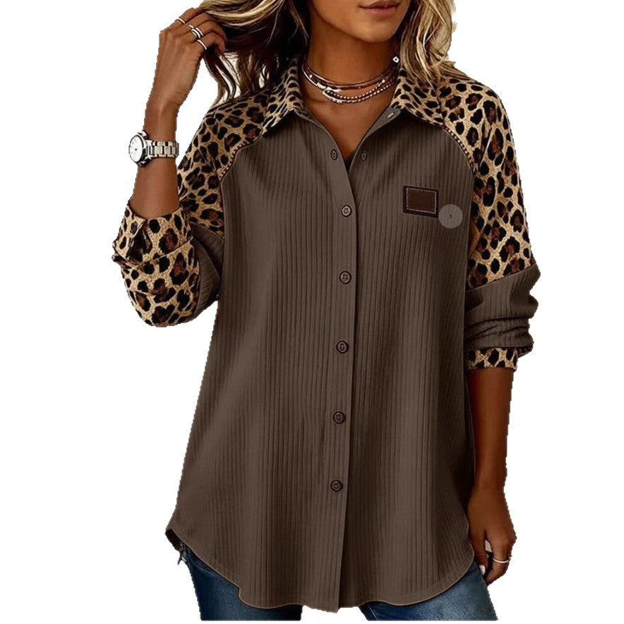 Trendige Bluse mit bedrucktem Revers von Andrea Serena