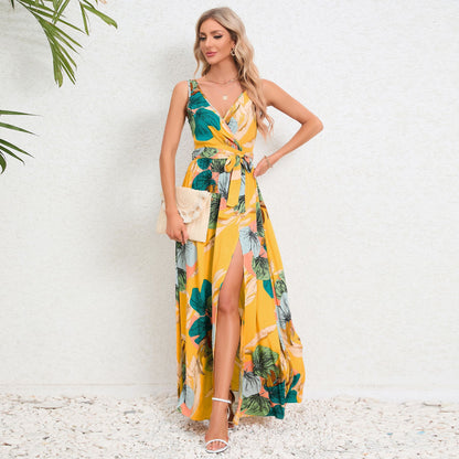 Maxikleid mit Blumenmuster und V-Ausschnitt von Andrea Serena