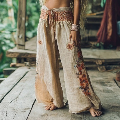 Elegante, hochgeschnittene Hose mit Blumenmuster von Andrea Serena