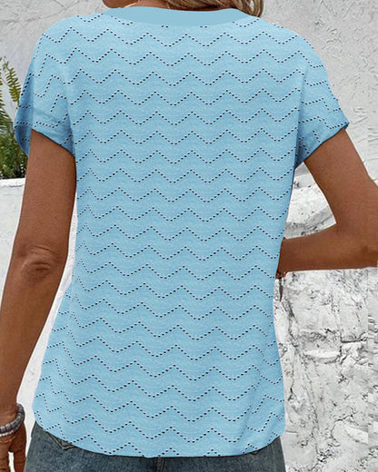 Andrea's™ | T-Shirt V-Ausschnitt Hohl Kurzarm