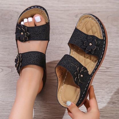 Andrea Serena Sandalen mit Blumenmuster, inspiriert von Pinterest