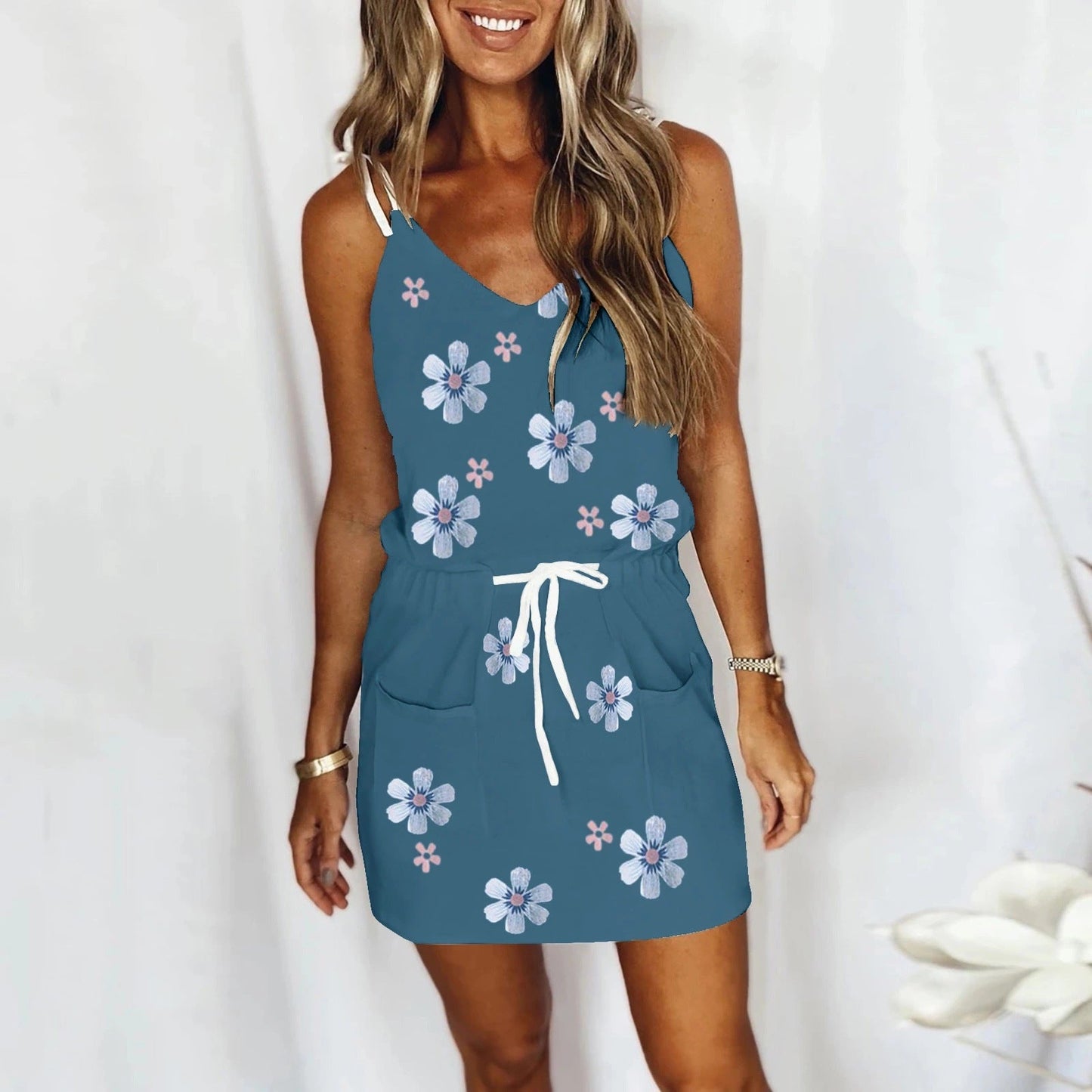 Schickes Sommerkleid mit Trägern von Andrea Serena
