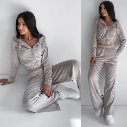 Schickes zweiteiliges Loungewear-Set von Andrea Serena