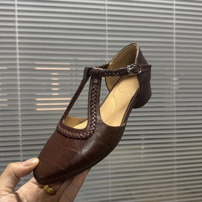Retro Mary Jane Chunky Heels von Andrea Serena