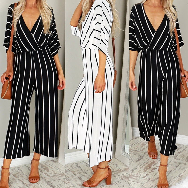 Schicker, gestreifter Jumpsuit von Andrea Serena mit weitem Bein
