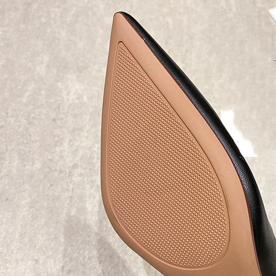 Elegante Pumps mit spitzer Zehenpartie von Andrea Serena