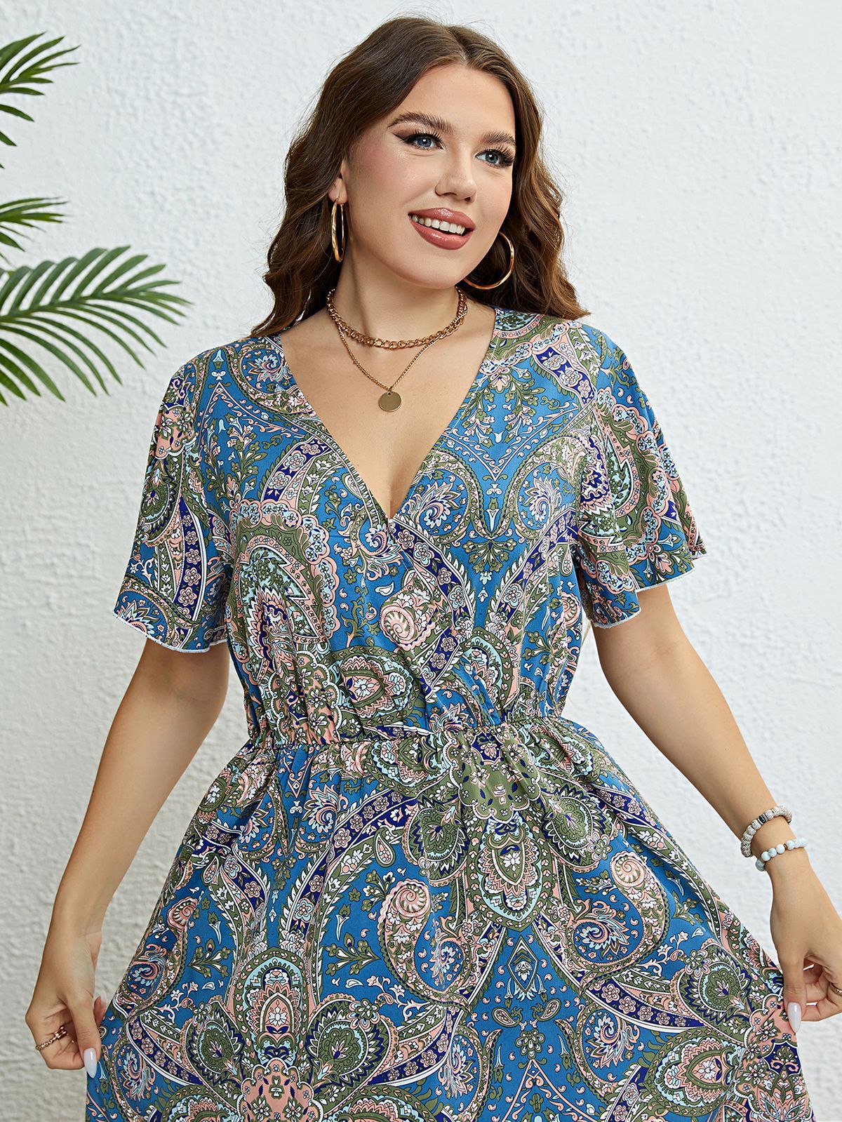 Sommerkleid von Andrea Serena mit Retro-Print und V-Ausschnitt