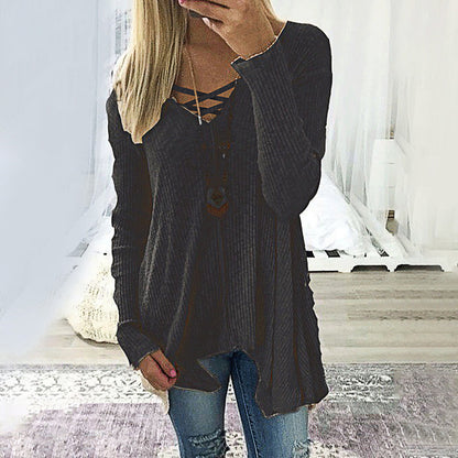 Elegante asymmetrische Bluse mit V-Ausschnitt von Andrea Serena