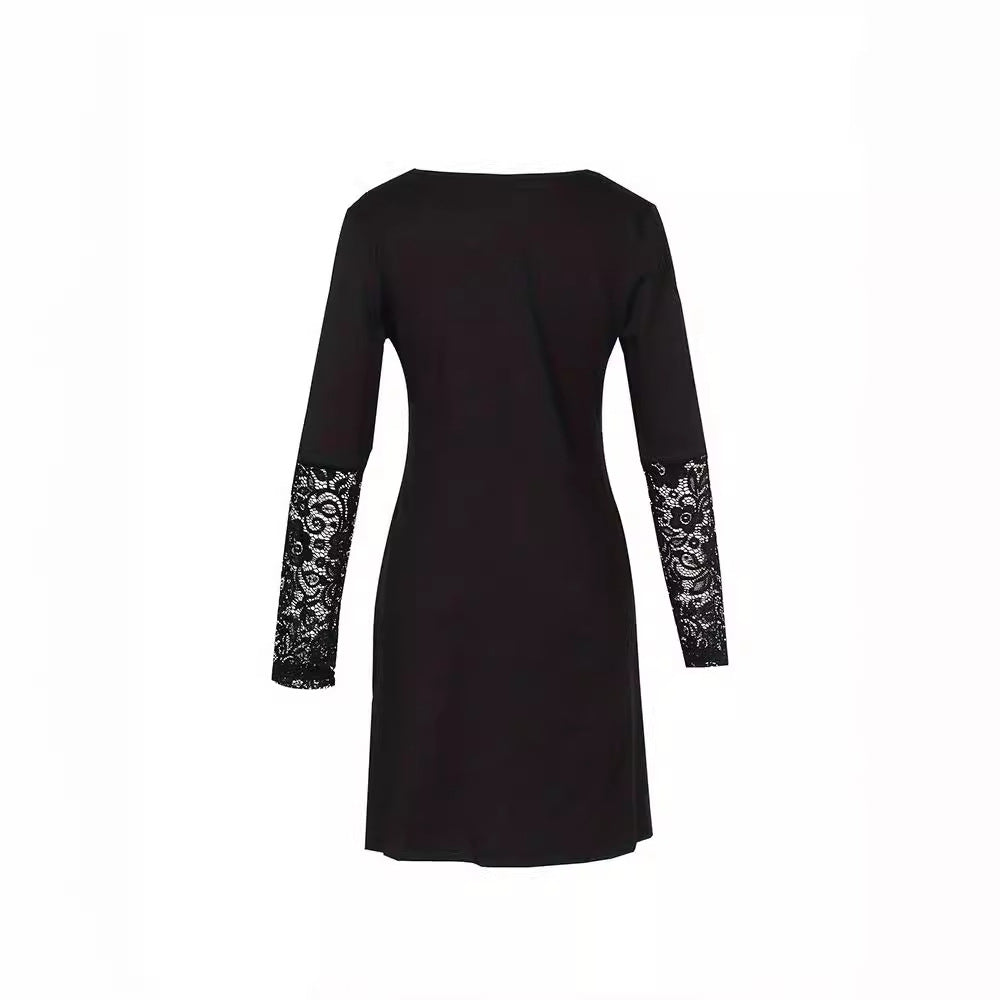 Elegantes Spitzenkleid mit V-Ausschnitt von Andrea Serena