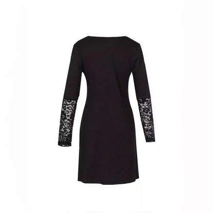 Elegantes Spitzenkleid mit V-Ausschnitt von Andrea Serena