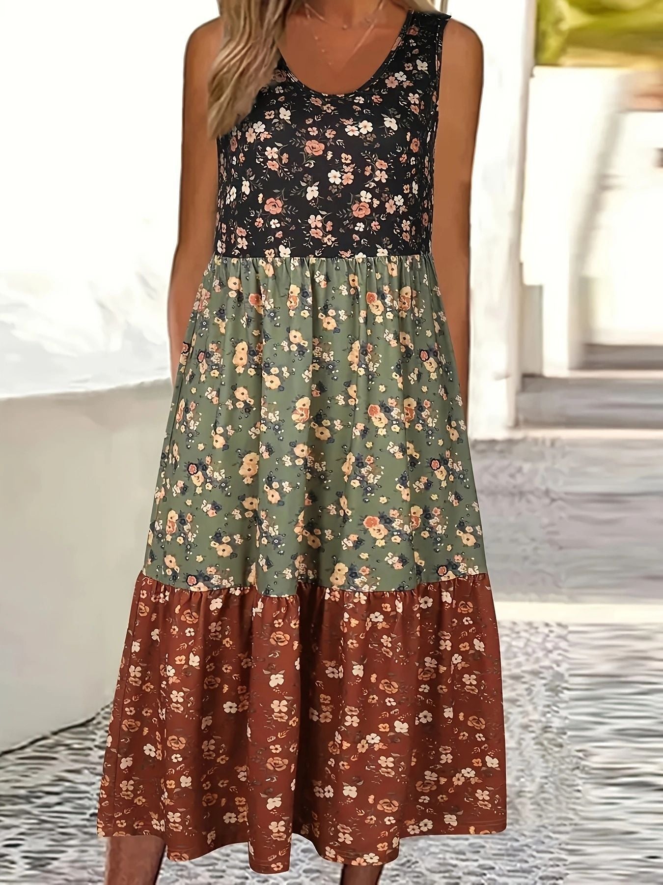 Geblümtes Stufen-Freizeitkleid von Andrea Serena
