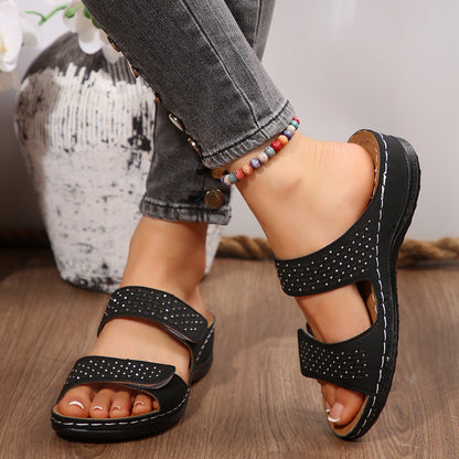 Künstlerische Andrea Serena Keilsandalen in Übergrößen
