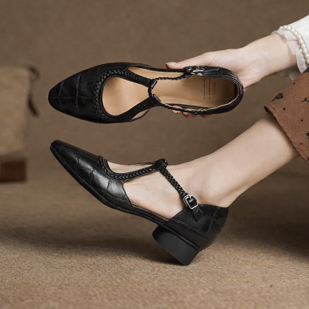 Retro Mary Jane Chunky Heels von Andrea Serena